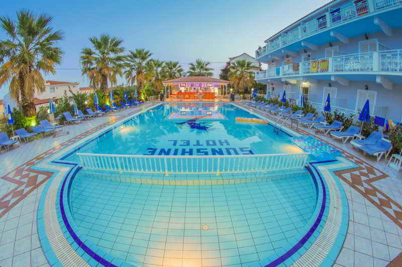 Sunshine Hotel Лаганас Екстериор снимка